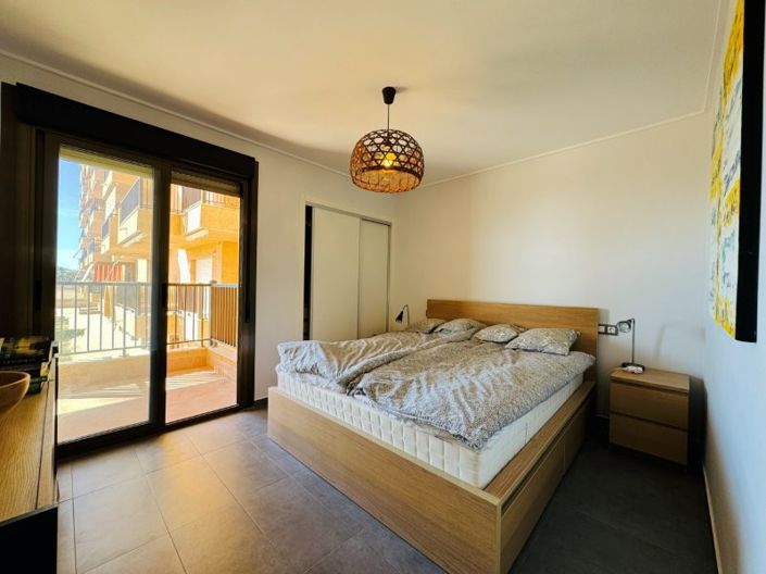 Image No.25-3 Bed Apartment for sale