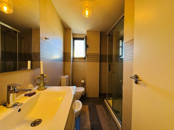 Image No.26-3 Bed Apartment for sale