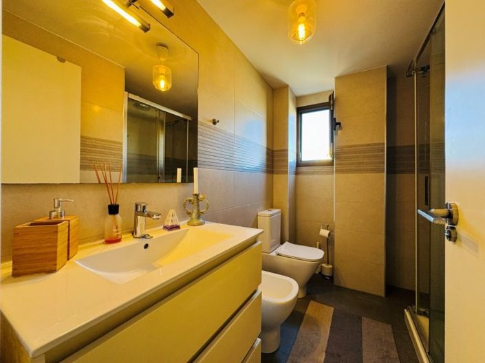 Image No.27-3 Bed Apartment for sale