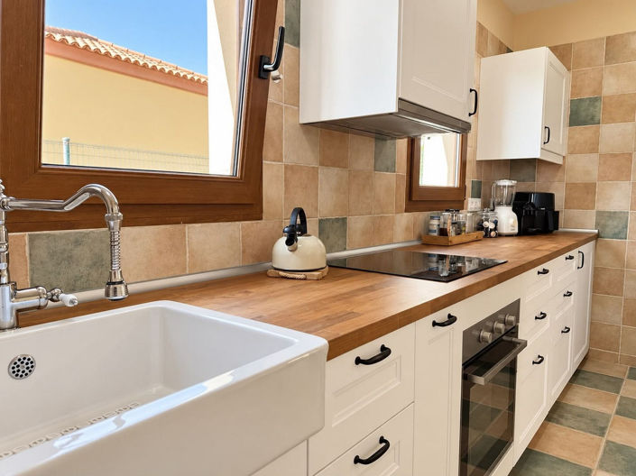 Image No.13-4 Bed House for sale