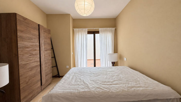 Image No.19-4 Bed House for sale
