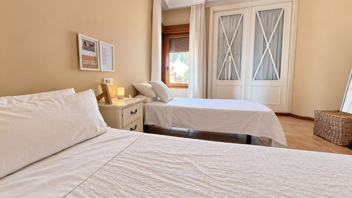 Image No.23-4 Bed House for sale
