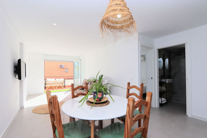 Image No.10-2 Bed Apartment for sale
