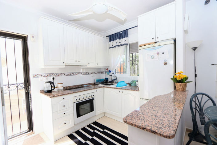 Image No.12-2 Bed House for sale