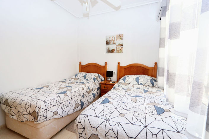 Image No.16-2 Bed House for sale