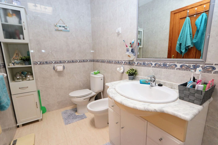 Image No.18-2 Bed House for sale