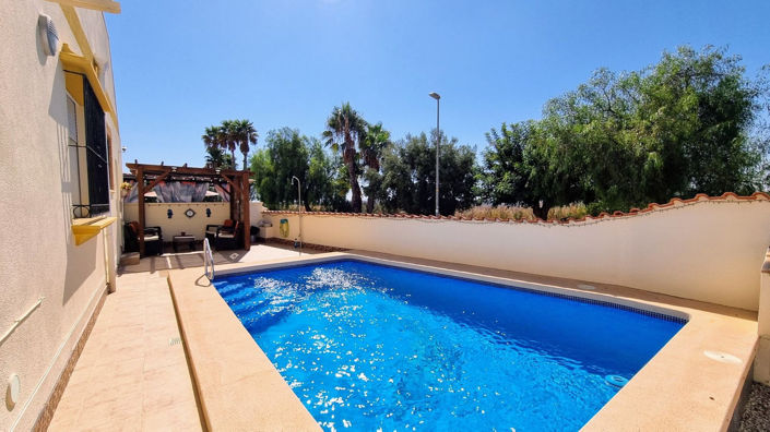 Image No.20-2 Bed House for sale