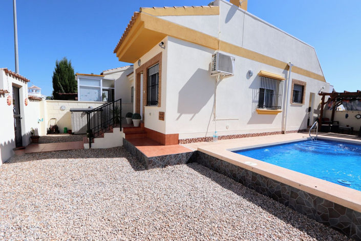 Image No.30-2 Bed House for sale