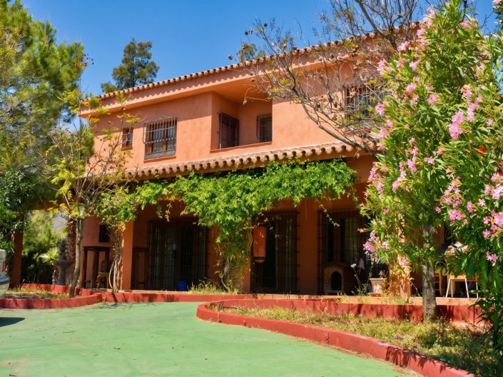 Image No.2-4 Bed Villa for sale