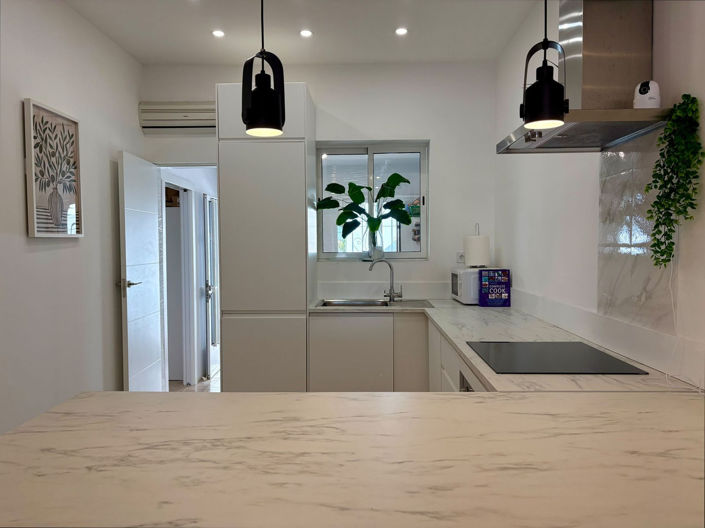 Image No.12-3 Bed House for sale