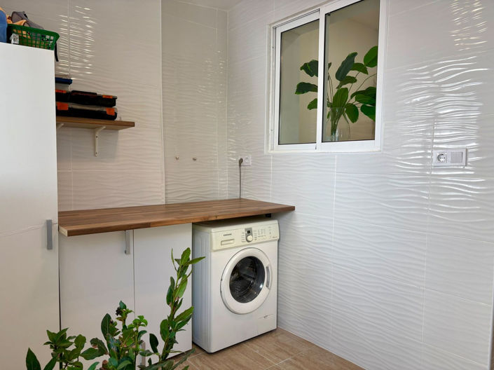 Image No.14-3 Bed House for sale