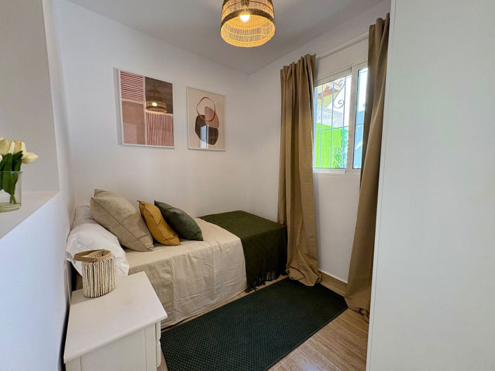 Image No.24-3 Bed House for sale