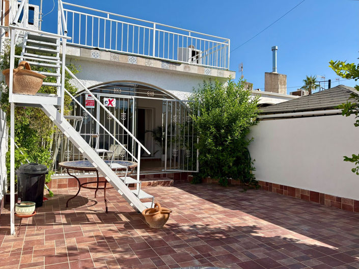 Image No.3-3 Bed House for sale