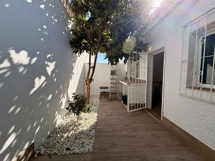 Image No.34-3 Bed House for sale