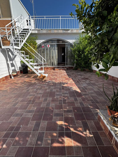 Image No.41-3 Bed House for sale