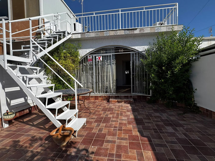 Image No.42-3 Bed House for sale