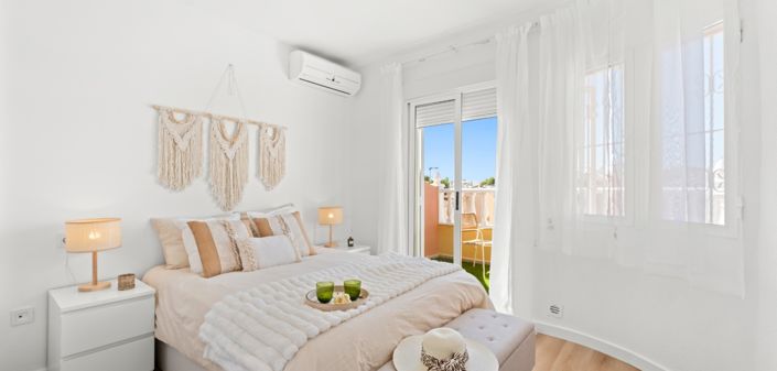 Image No.11-2 Bed Townhouse for sale