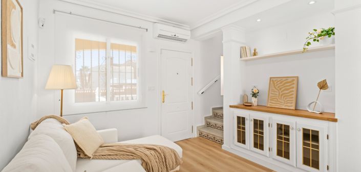 Image No.15-2 Bed Townhouse for sale