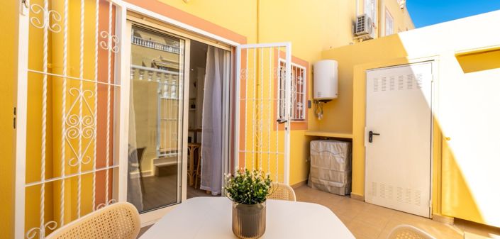 Image No.26-2 Bed Townhouse for sale