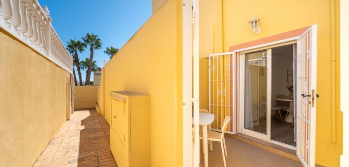 Image No.28-2 Bed Townhouse for sale