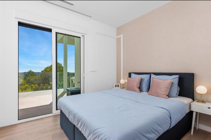 Image No.11-2 Bed Apartment for sale