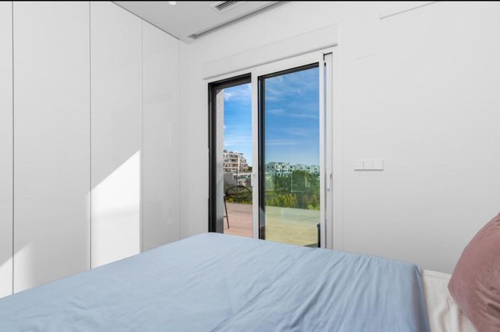 Image No.12-2 Bed Apartment for sale