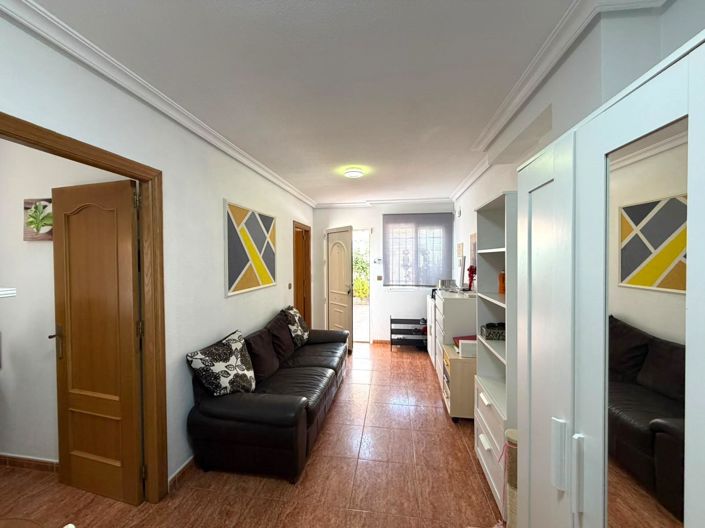 Image No.2-3 Bed House for sale