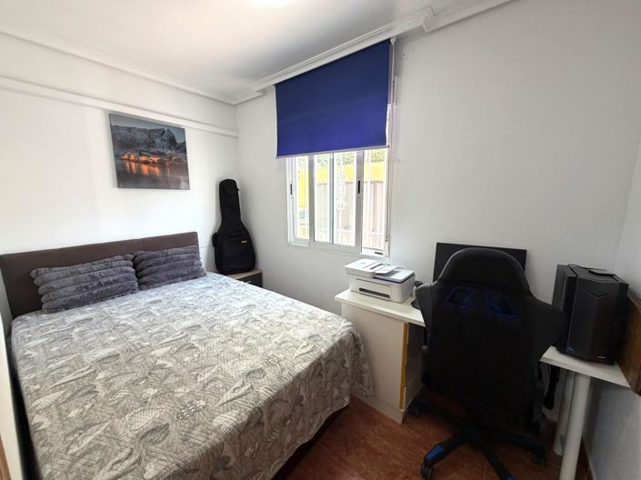 Image No.8-3 Bed House for sale