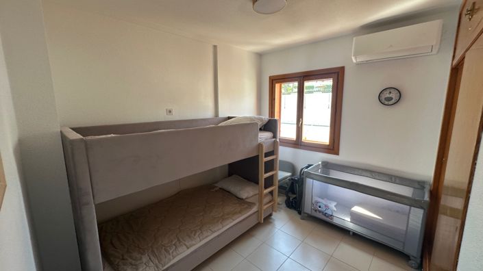 Image No.18-3 Bed Townhouse for sale