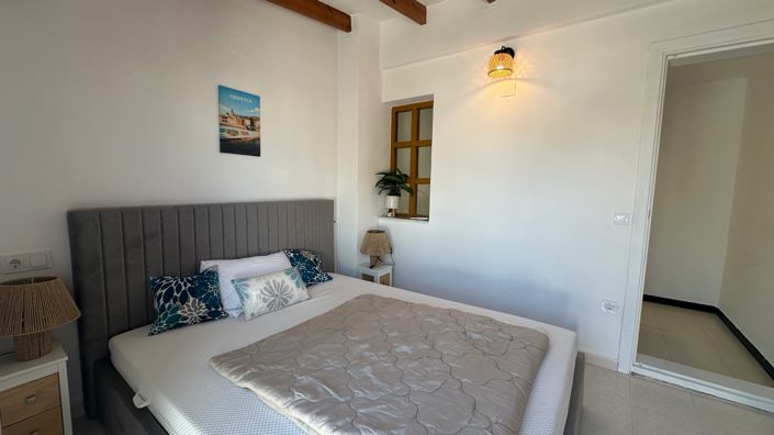 Image No.21-3 Bed Townhouse for sale