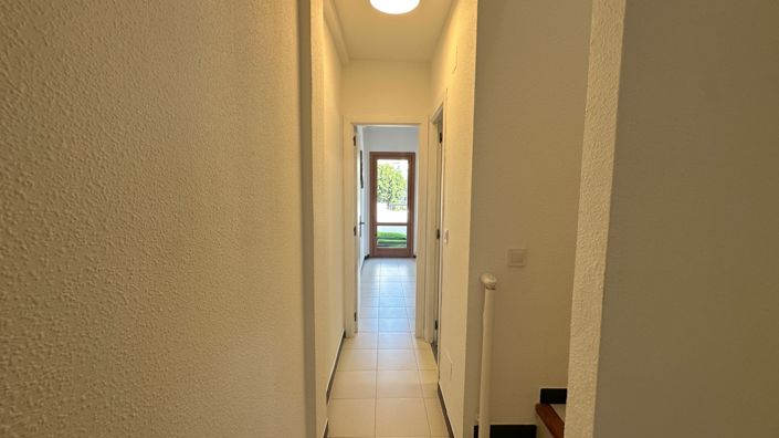 Image No.28-3 Bed Townhouse for sale