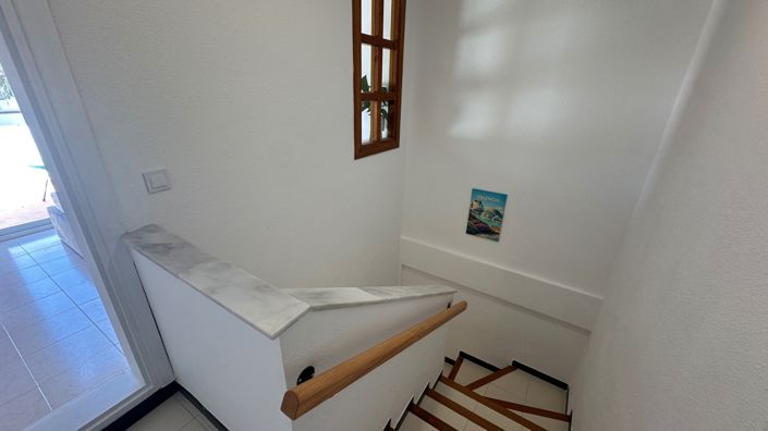 Image No.30-3 Bed Townhouse for sale