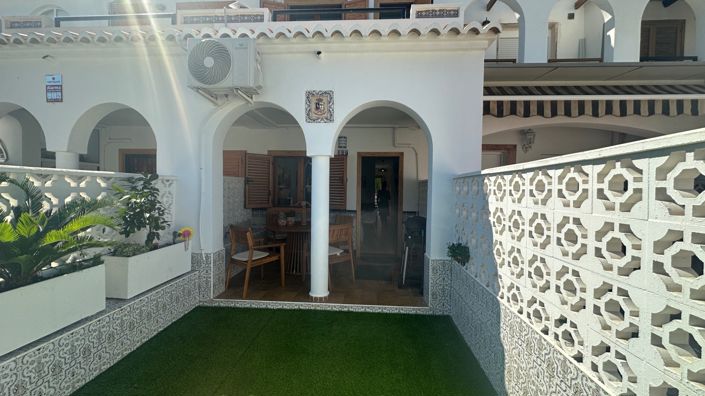 Image No.35-3 Bed Townhouse for sale