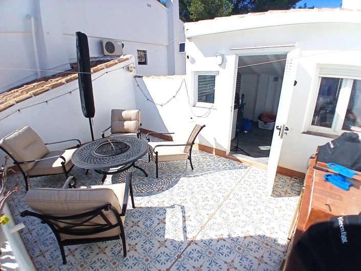 Image No.21-2 Bed House for sale