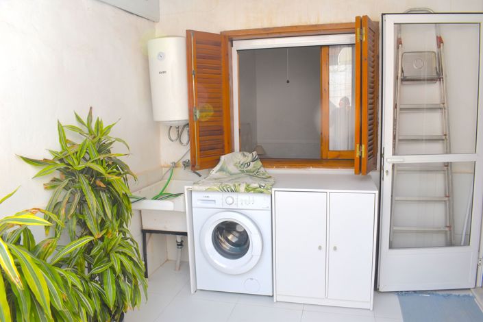 Image No.14-3 Bed House for sale