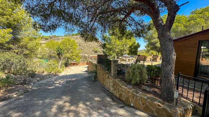 Image No.24-3 Bed House for sale