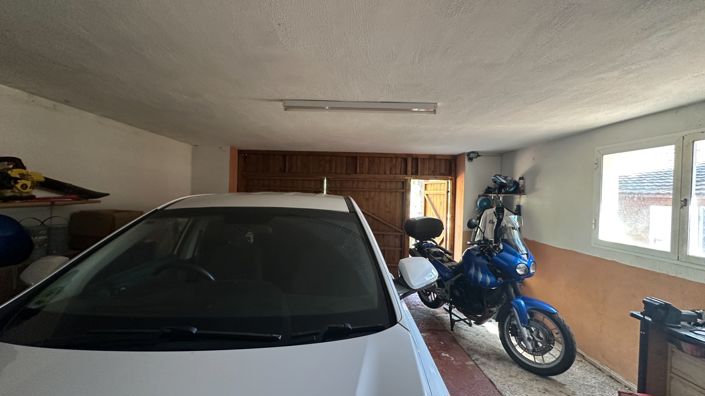 Image No.37-3 Bed House for sale