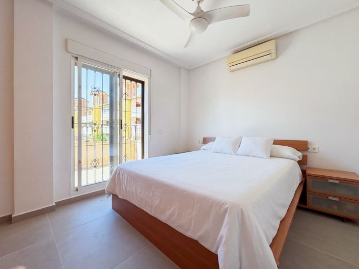 Image No.22-3 Bed House for sale
