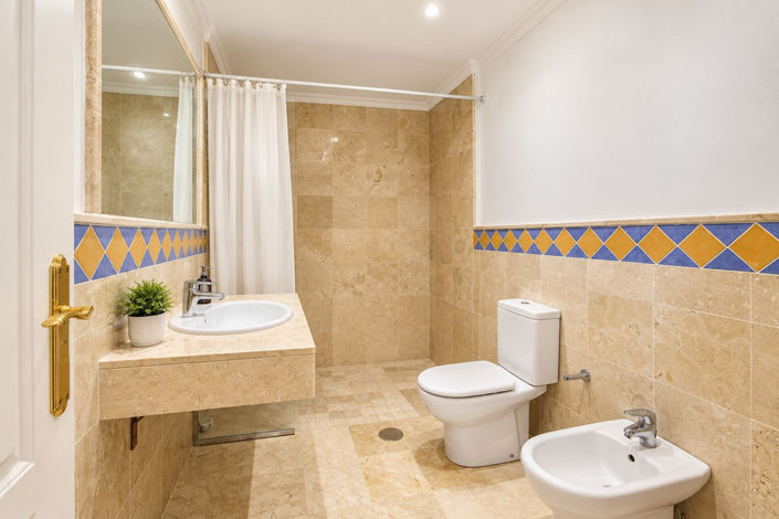 Image No.13-3 Bed Apartment for sale