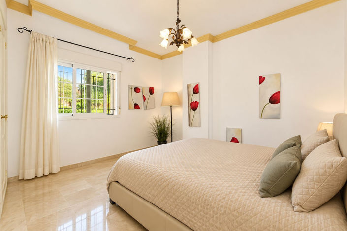 Image No.14-3 Bed Apartment for sale