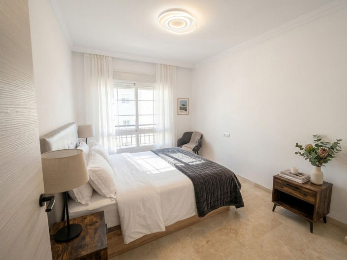 Image No.10-4 Bed House for sale