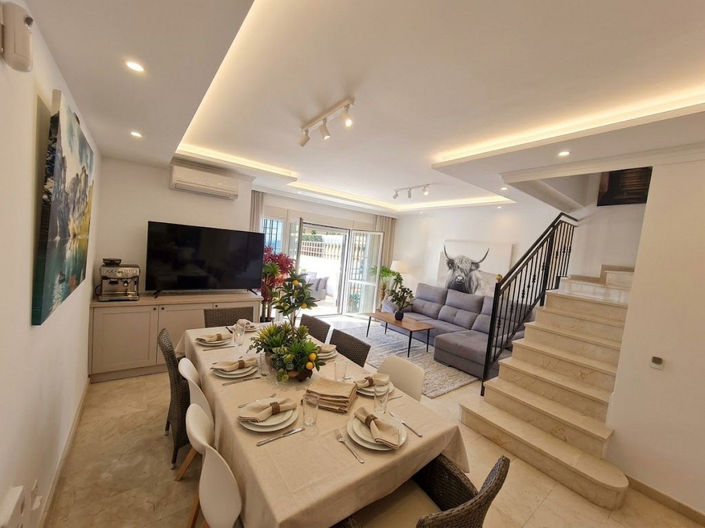 Image No.4-4 Bed House for sale