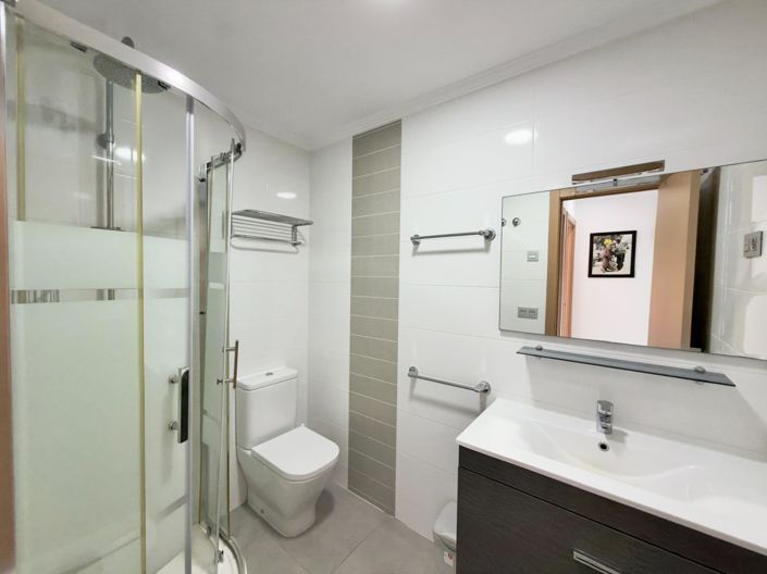 Image No.13-2 Bed Apartment for sale