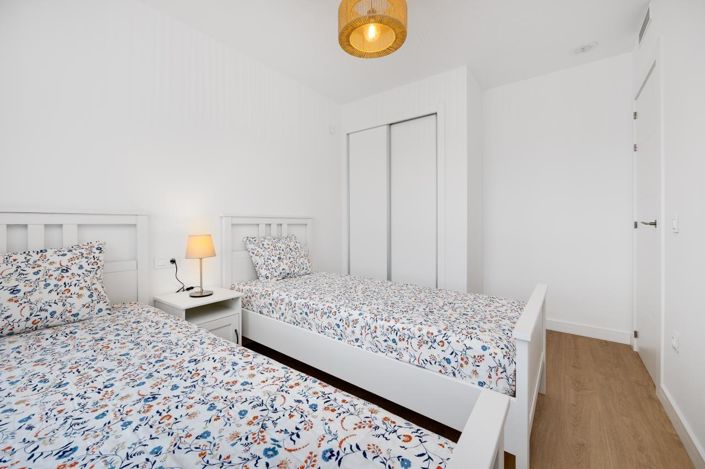 Image No.25-2 Bed Apartment for sale