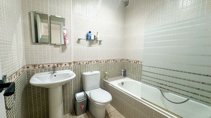 Image No.19-2 Bed Apartment for sale