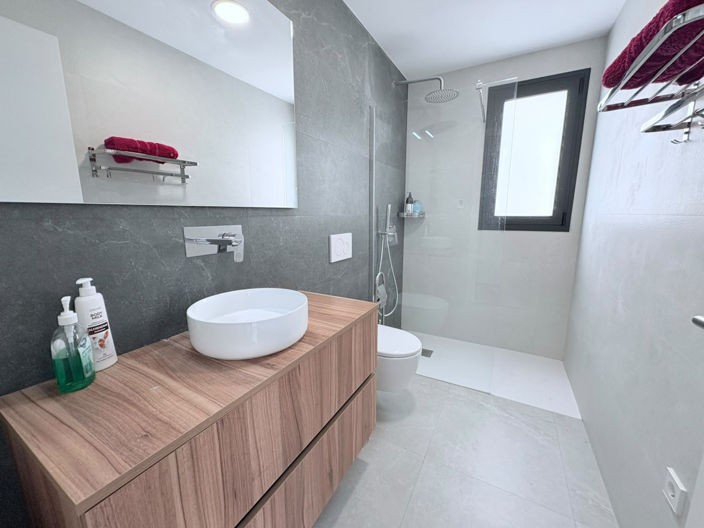 Image No.17-4 Bed Villa for sale