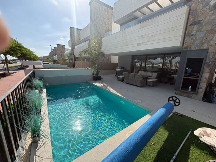 Image No.25-4 Bed Villa for sale