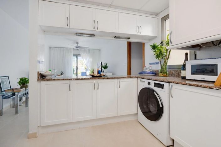 Image No.10-3 Bed Apartment for sale