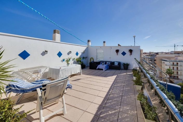 Image No.28-3 Bed Apartment for sale