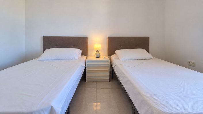Image No.18-3 Bed Apartment for sale